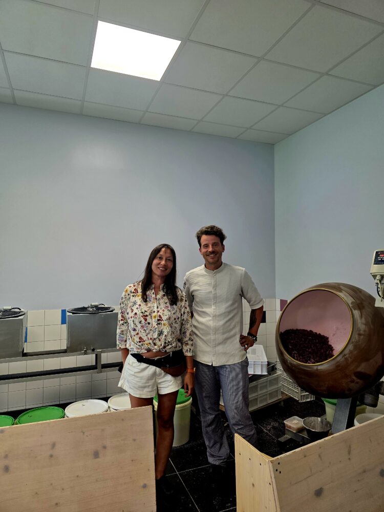 dans les hautes vosges, à la rencontre de Justin Wexler, confiseur. « C'était le rêve de gosse de Justin. 'J'aurais une confiserie dans les Vosges !', confie son frère, Martin. Un rêve devenu réalité ! Il est possible de découvrir la fabrication des bonbons de La Confiserie Géromoise lors de visites organisées.