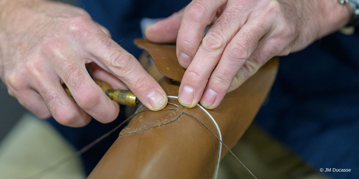 Pau royale, du terroir béarnais à la noblesse du cuir- grand reportage - épisode 2- stéphanie bui- the daily couture - resocuir